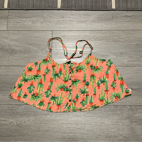 Cactus Cropped Tank - Picture 2 of 7